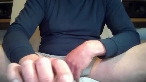 Snapshot of nickstick81 chatting on May 4, 4:03 pm Joystick online show from May 4, 4:03 pm
