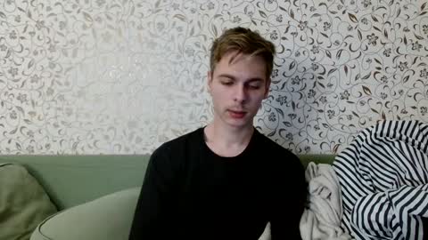 Snapshot of nicksuper8 chatting on December 3, 9:44 am Nick online show from December 3, 9:44 am