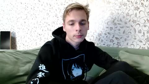 Snapshot of nicksuper8 chatting on December 8, 5:11 pm Nick online show from December 8, 5:11 pm