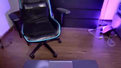 Snapshot of nicktazy chatting on October 7, 6:32 am Nico online show from October 7, 6:32 am