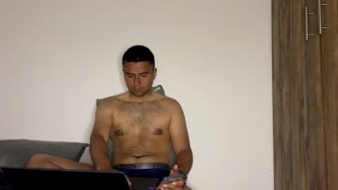 Snapshot of nicktristen_16 chatting on October 25, 11:21 pm nicktristen_16 online show from October 25, 11:21 pm