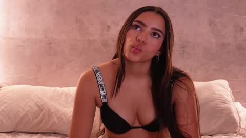 nicky and blake online show from October 27, 9:52 pm