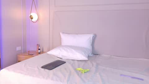 nicky_belmonth online show from December 27, 4:32 pm