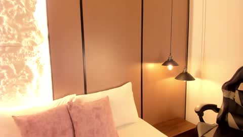 Snapshot of nicky_peyton chatting on December 21, 2:30 am Nicky online show from December 21, 2:30 am