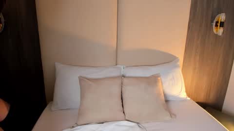 Snapshot of nicky_peyton chatting on February 8, 2:37 am Nicky online show from February 8, 2:37 am