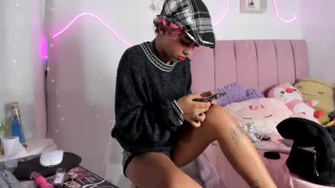 Snapshot of nicky_teem chatting on June 6, 8:19 am nicky_teem online show from June 6, 8:19 am