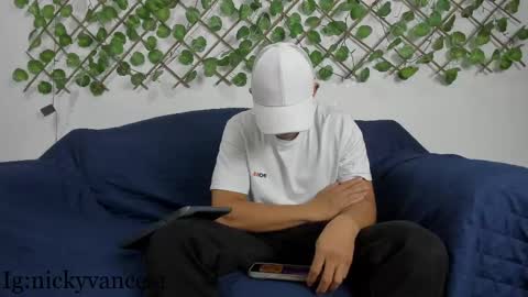 nicky online show from March 10, 7:18 pm