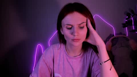 Snapshot of nicky_weekends chatting on December 7, 2:42 am Nicky Weekends online show from December 7, 2:42 am