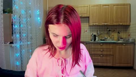 Snapshot of nicky_weekends chatting on December 22, 3:00 pm Nicky Weekends online show from December 22, 3:00 pm