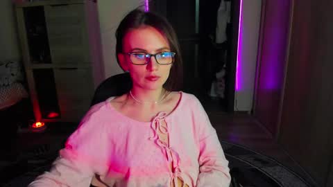 Snapshot of nicky_weekends chatting on February 14, 8:59 pm Nicky Weekends online show from February 14, 8:59 pm