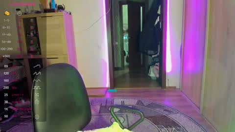 Snapshot of nicky_weekends chatting on March 5, 10:32 pm Nicky Weekends online show from March 5, 10:32 pm