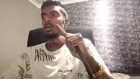 james online show from December 15, 8:04 pm