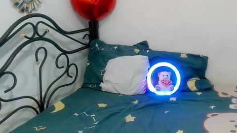 Snapshot of nico222025 chatting on February 26, 6:18 pm nico222025 online show from February 26, 6:18 pm