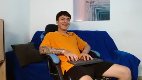 Snapshot of nico_bellini chatting on June 21, 6:43 pm Nico online show from June 21, 6:43 pm