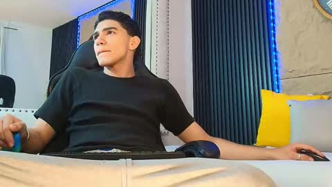 nico_monroet online show from June 2, 9:39 pm