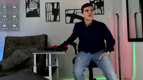 Snapshot of nico_pelusa chatting on February 22, 9:13 pm Nico online show from February 22, 9:13 pm