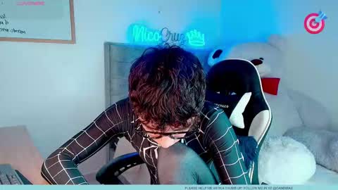 nico  online show from March 26, 8:03 pm