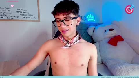 nico  online show from April 1, 8:26 am