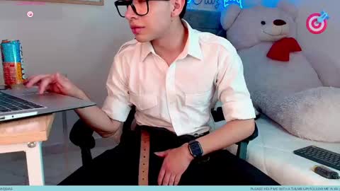 nico  online show from April 10, 10:03 pm