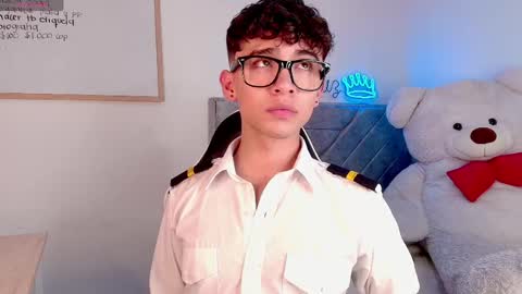 nico  online show from April 14, 8:59 pm