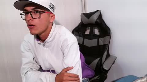 nico_viper_1 online show from January 14, 3:23 am