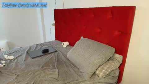 nicodavis online show from March 21, 1:21 am