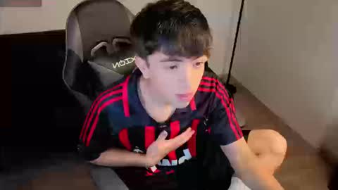 Nicolas online show from February 27, 9:04 pm