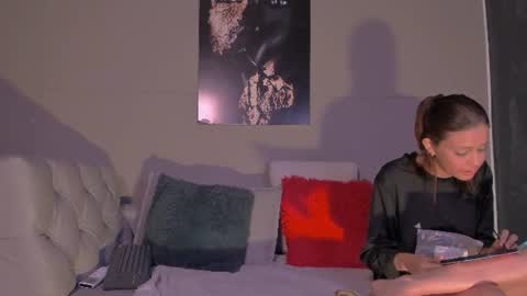 Snapshot of nicol_and_thiago_212 chatting on June 21, 7:38 pm nicol_and_thiago_212 online show from June 21, 7:38 pm