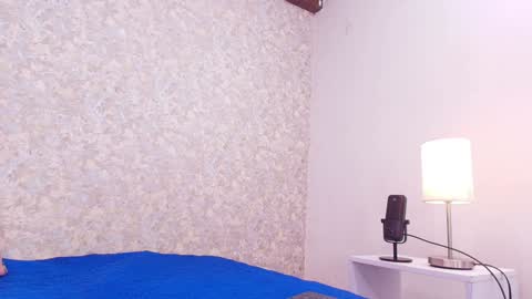 Snapshot of nicol_ferrer chatting on January 26, 7:20 pm Nicol online show from January 26, 7:20 pm