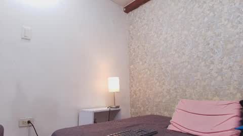 Snapshot of nicol_ferrer chatting on September 13, 7:13 pm Nicol online show from September 13, 7:13 pm