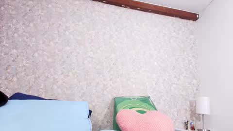 Snapshot of nicol_ferrer chatting on November 13, 3:16 am Nicol online show from November 13, 3:16 am