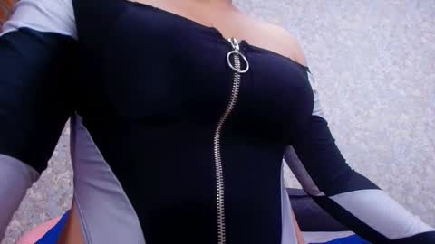 Snapshot of nicol_ferrer chatting on November 28, 3:20 am Nicol online show from November 28, 3:20 am