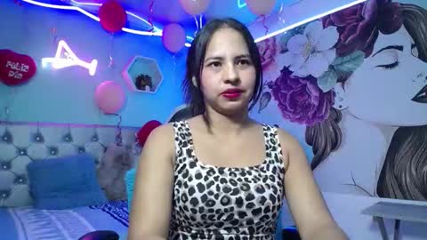 nicol_ross19 online show from February 16, 3:02 am