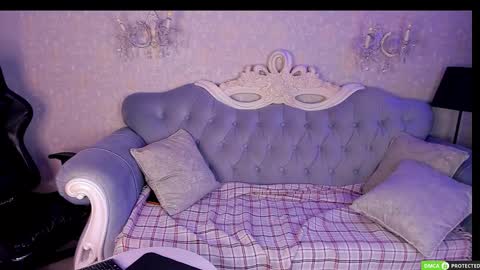 Snapshot of nicolacharlson chatting on March 3, 8:16 am Nicola online show from March 3, 8:16 am