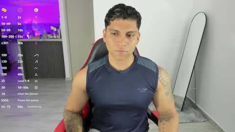 Snapshot of nicolas_montoya chatting on October 16, 4:24 am nicolas_montoya online show from October 16, 4:24 am