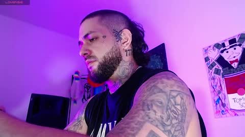 Snapshot of nicolas_torres99 chatting on May 19, 2:51 am nicolas online show from May 19, 2:51 am