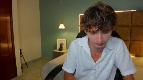 nicolasferrer18 online show from November 10, 7:35 pm