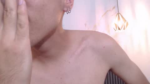 Snapshot of nicolasfine chatting on November 21, 7:12 pm nicolasfine online show from November 21, 7:12 pm