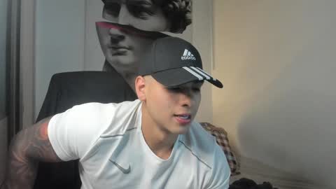 Snapshot of nicolasmuscle chatting on January 30, 1:11 am Andres online show from January 30, 1:11 am