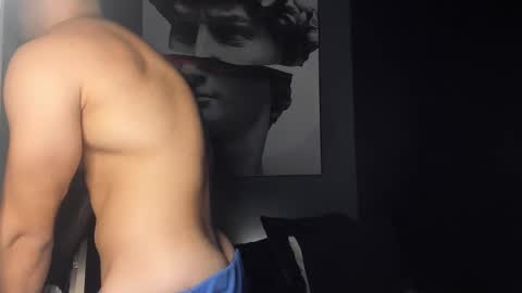 Snapshot of nicolasmuscle chatting on October 14, 7:03 pm Andres online show from October 14, 7:03 pm