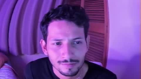 Snapshot of nicolasrodrii chatting on February 25, 11:25 pm nicolasrodrii online show from February 25, 11:25 pm