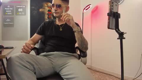 Snapshot of nicolass_fellener chatting on October 27, 4:27 am Nicolas Fellener online show from October 27, 4:27 am