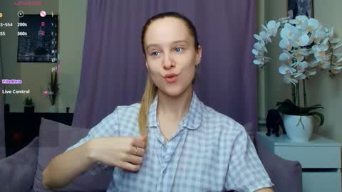 Nicoletta online show from April 5, 7:22 pm