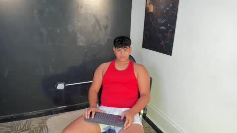 nicole_and_thiago1 online show from February 21, 9:27 pm