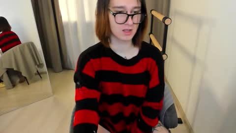 Nicole online show from October 10, 7:51 am