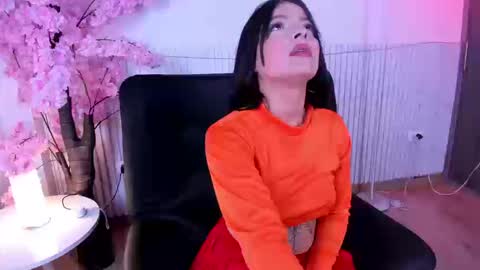 nicole_diaz7 online show from November 21, 1:10 pm