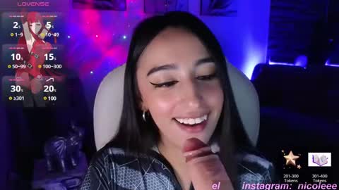 Snapshot of nicole_edwards chatting on January 4, 2:25 am Nicole online show from January 4, 2:25 am