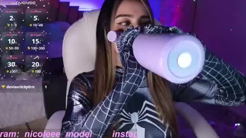 Snapshot of nicole_edwards chatting on March 10, 2:28 am Nicole online show from March 10, 2:28 am