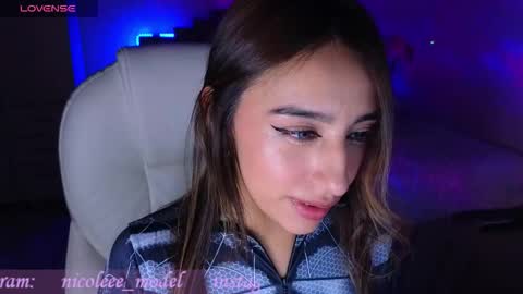 Snapshot of nicole_edwards chatting on October 17, 3:42 am Nicole online show from October 17, 3:42 am