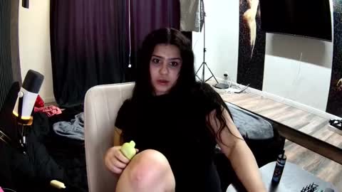 Snapshot of nicole_pretty_ chatting on February 26, 4:55 am Nicole online show from February 26, 4:55 am